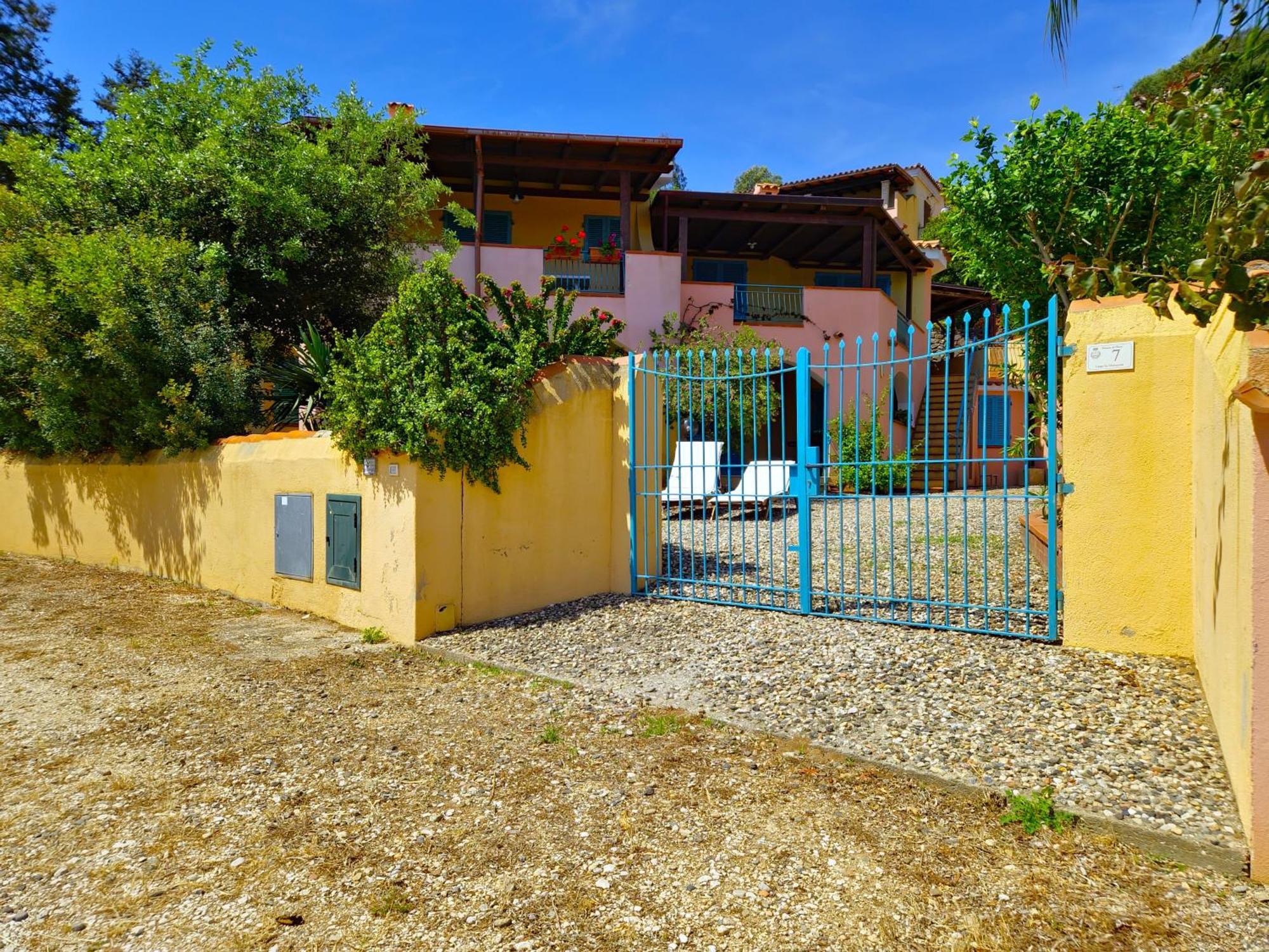 Dommos - Pintada Apartments Cala Liberotto Exterior photo